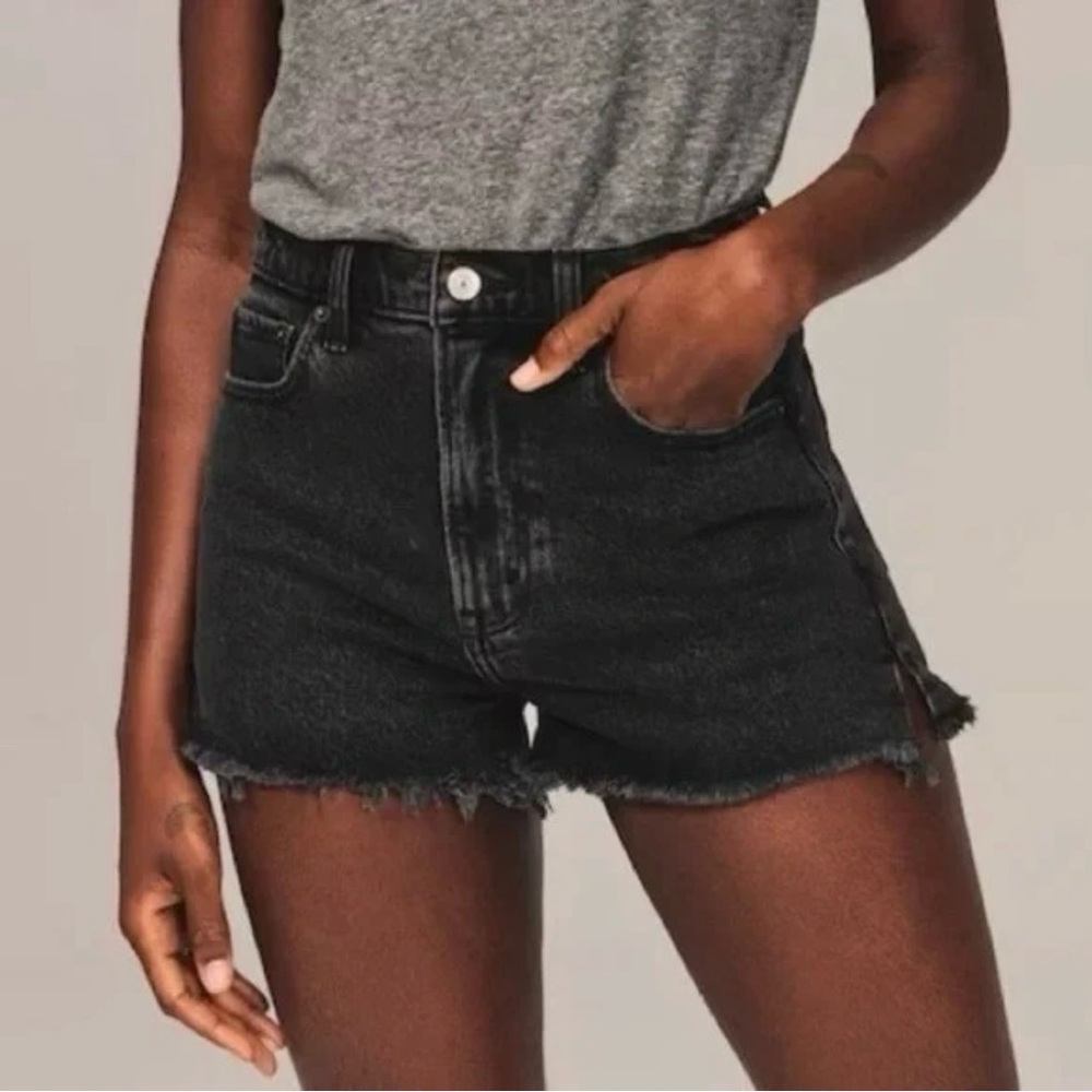 Abercrombie The Mom Short high rise denim in black